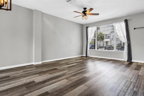 Adosado en alquiler en Tampa, Florida, 2 dormitorios, 106.47 m2 № 1904660 - foto 4