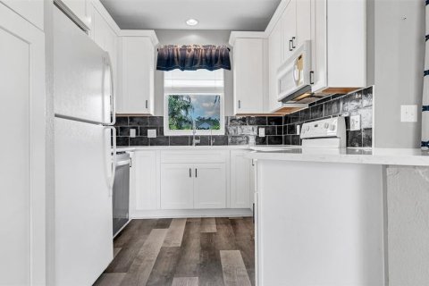 Adosado en alquiler en Tampa, Florida, 2 dormitorios, 106.47 m2 № 1904660 - foto 8