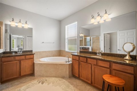 House in Bradenton, Florida 3 bedrooms, 170.94 sq.m. № 1631805 - photo 18