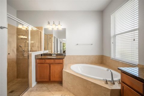 House in Bradenton, Florida 3 bedrooms, 170.94 sq.m. № 1631805 - photo 20