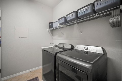 House in Bradenton, Florida 3 bedrooms, 170.94 sq.m. № 1631805 - photo 28