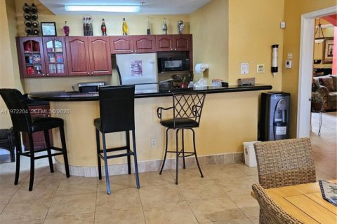 Condo in Oakland Park, Florida, 2 bedrooms  № 2040813 - photo 29