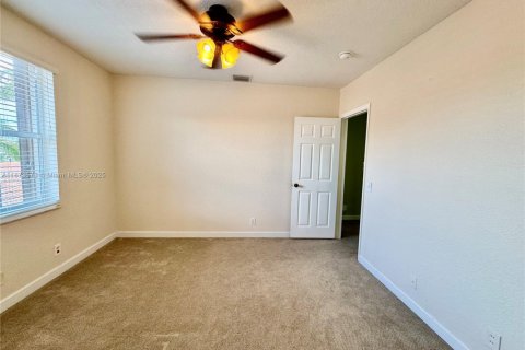 Villa ou maison à louer à Pembroke Pines, Floride: 5 chambres, 331.2 m2 № 1981845 - photo 11