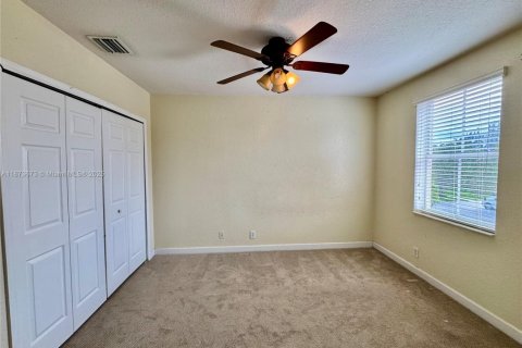 Villa ou maison à louer à Pembroke Pines, Floride: 5 chambres, 331.2 m2 № 1981845 - photo 15