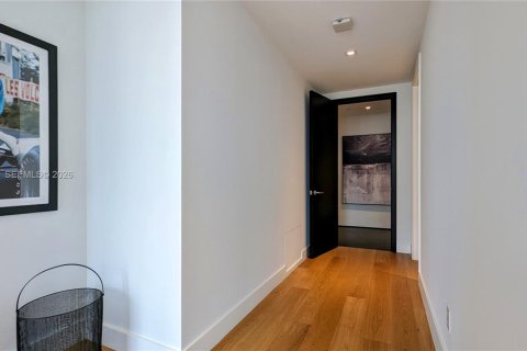 Купить кондоминиум в Санни-Айлс-Бич, Флорида 4 спальни, 317.26м2, № 2050786 - фото 30