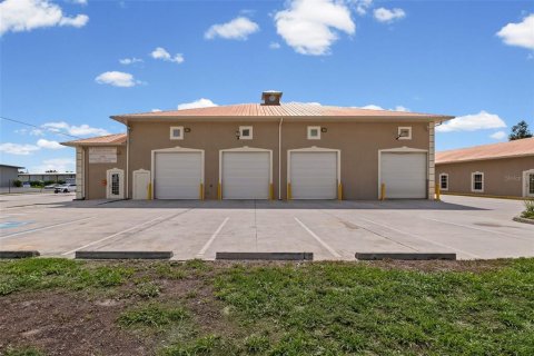 Immobilier commercial à vendre à Punta Gorda, Floride: 941.47 m2 № 2223163 - photo 27