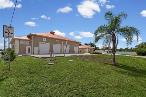Immobilier commercial à vendre à Punta Gorda, Floride: 941.47 m2 № 2223163 - photo 26