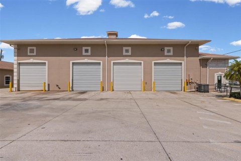 Immobilier commercial à vendre à Punta Gorda, Floride: 941.47 m2 № 2223163 - photo 24