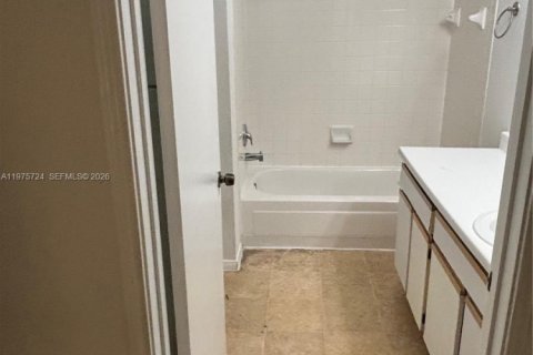 Condominio en alquiler en Oakland Park, Florida, 2 dormitorios, 116.69 m2 № 2045241 - foto 11