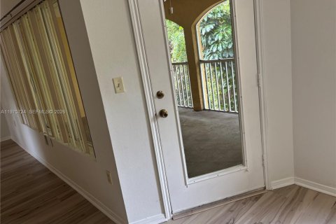 Condominio en alquiler en Oakland Park, Florida, 2 dormitorios, 116.69 m2 № 2045241 - foto 12