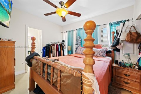 Villa ou maison à vendre à Miami, Floride: 6 chambres, 276.11 m2 № 1930413 - photo 24