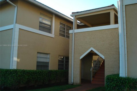 Condominio en alquiler en Coral Springs, Florida, 2 dormitorios, 71.35 m2 № 1922669 - foto 16