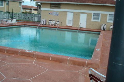 Condominio en alquiler en Coral Springs, Florida, 2 dormitorios, 71.35 m2 № 1922669 - foto 23
