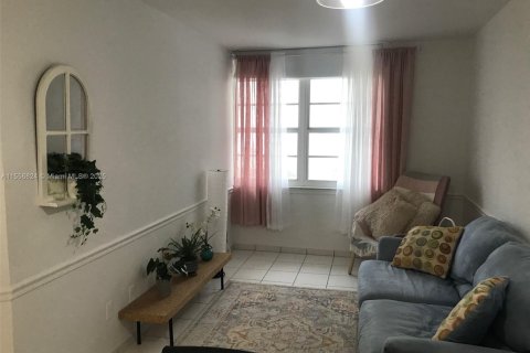 Copropriété à louer à Miami Beach, Floride: 1 chambre, 51.1 m2 № 1812082 - photo 8