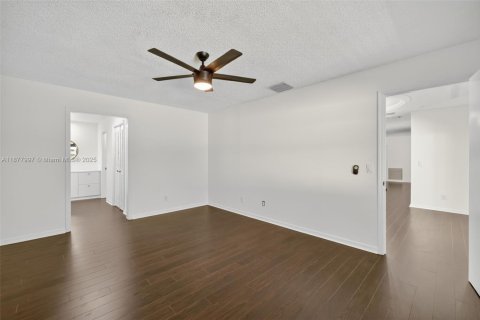 Villa ou maison à vendre à Port St. Lucie, Floride: 3 chambres, 160.72 m2 № 1925294 - photo 15