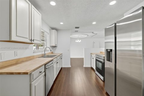 Villa ou maison à vendre à Port St. Lucie, Floride: 3 chambres, 160.72 m2 № 1925294 - photo 7