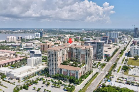 Condo in West Palm Beach, Florida, 1 bedroom  № 1104475 - photo 1