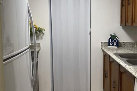 Condo in Orlando, Florida, 1 bedroom  № 1894334 - photo 9