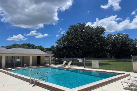 Condo in Orlando, Florida, 1 bedroom  № 1894334 - photo 16