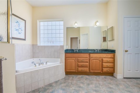 Casa en venta en Apopka, Florida, 4 dormitorios, 298.87 m2 № 253187 - foto 27