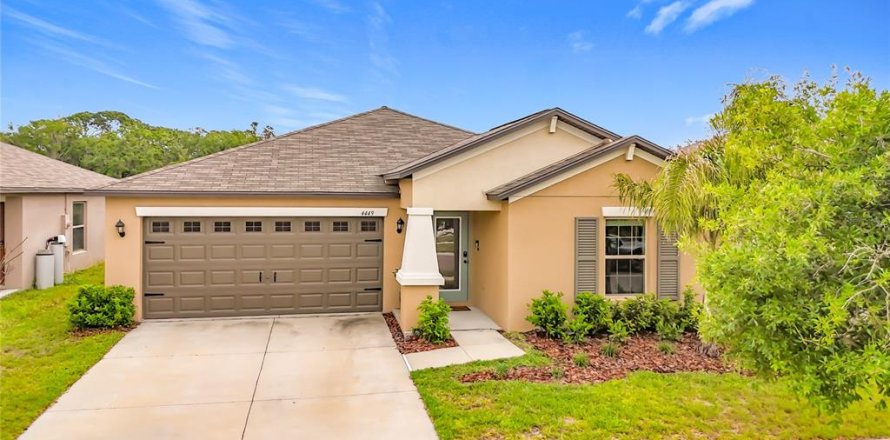 Villa ou maison à Sun City Center, Floride 3 chambres, 144.46 m2 № 2230213