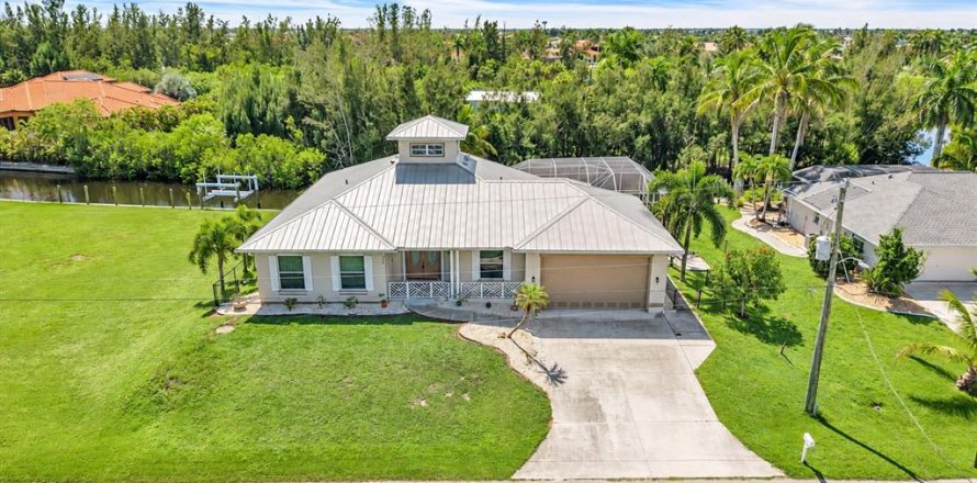 Villa ou maison à Punta Gorda, Floride 3 chambres, 216.74 m2 № 2361534