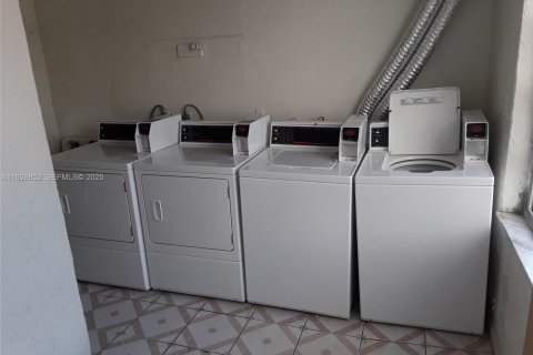 Купить кондоминиум в Санни-Айлс-Бич, Флорида 2 спальни, 87.05м2, № 1987106 - фото 21