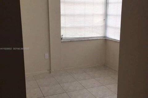 Купить кондоминиум в Санни-Айлс-Бич, Флорида 2 спальни, 87.05м2, № 1987106 - фото 20