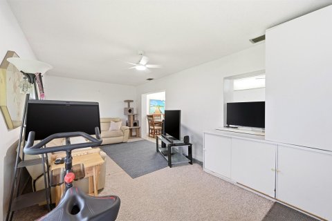 Купить виллу или дом в Тамарак, Флорида 3 комнаты, 126.9м2, № 2085140 - фото 9