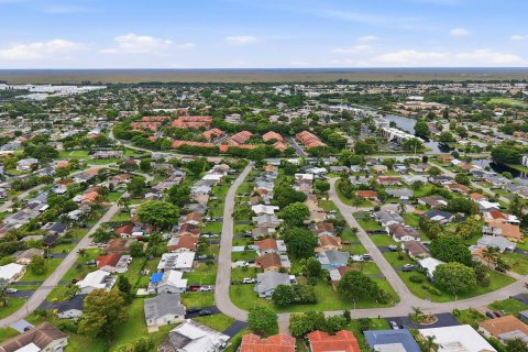 Купить виллу или дом в Тамарак, Флорида 3 комнаты, 126.9м2, № 2085140 - фото 30