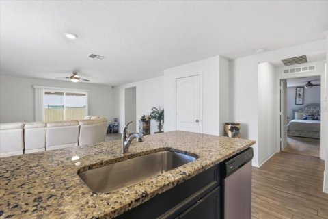 House in Palm Coast, Florida 4 bedrooms, 171.96 sq.m. № 2099791 - photo 10