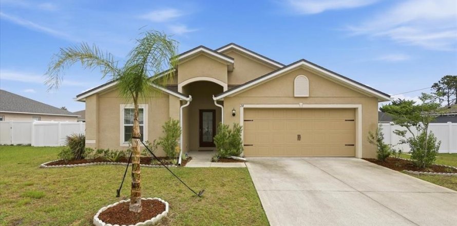House in Palm Coast, Florida 4 bedrooms, 171.96 sq.m. № 2099791