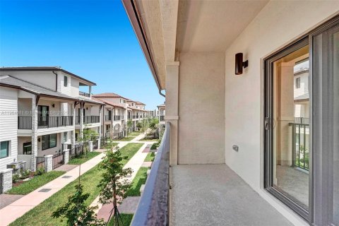 Touwnhouse à vendre à Doral, Floride: 3 chambres № 1955418 - photo 12