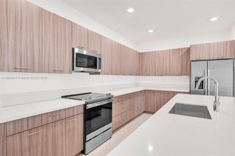 Touwnhouse à vendre à Doral, Floride: 3 chambres № 1955418 - photo 18