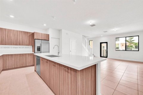 Touwnhouse à vendre à Doral, Floride: 3 chambres № 1955418 - photo 19