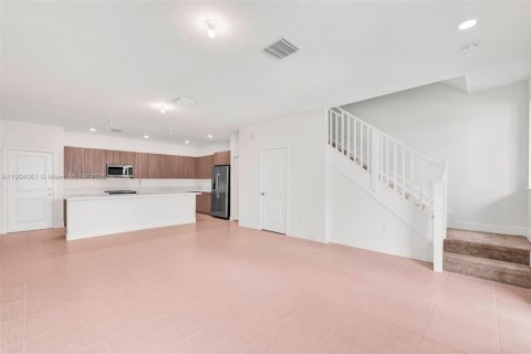 Touwnhouse à vendre à Doral, Floride: 3 chambres № 1955418 - photo 17