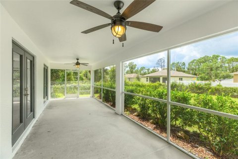 House in North Port, Florida 3 bedrooms, 160.54 sq.m. № 1901916 - photo 29