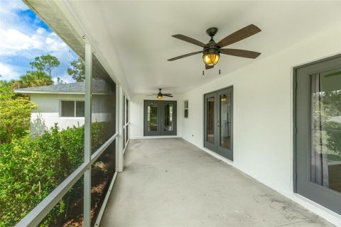 House in North Port, Florida 3 bedrooms, 160.54 sq.m. № 1901916 - photo 30