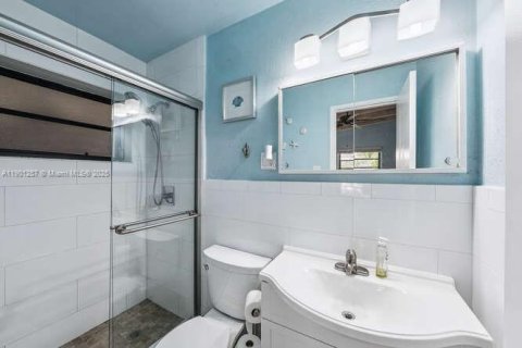Casa en alquiler en Fort Lauderdale, Florida, 3 dormitorios, 135.27 m2 № 1952340 - foto 14
