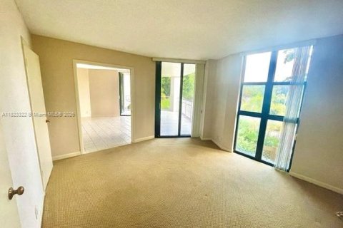 Copropriété à louer à Miami, Floride: 2 chambres, 121.89 m2 № 1797477 - photo 18
