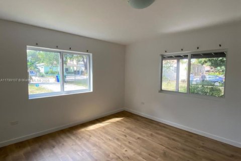 Casa en venta en Miami, Florida, 3 dormitorios, 100.06 m2 № 1711640 - foto 18