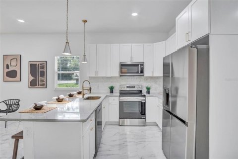 Casa en alquiler en Ocoee, Florida, 3 dormitorios, 242.29 m2 № 1908168 - foto 12