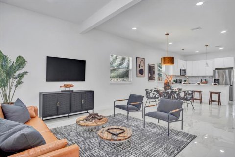 Casa en alquiler en Ocoee, Florida, 3 dormitorios, 242.29 m2 № 1908168 - foto 8