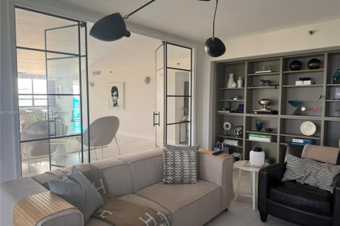 Copropriété à louer à Miami, Floride: 3 chambres, 255.39 m2 № 2052875 - photo 5