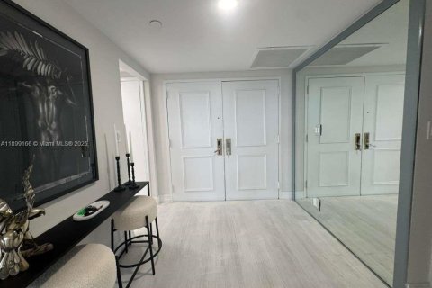 Copropriété à louer à Miami, Floride: 3 chambres, 255.39 m2 № 2052875 - photo 8