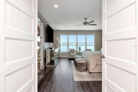 Condo in Tampa, Florida, 2 bedrooms  № 1679623 - photo 29