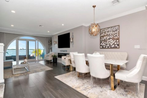 Condo in Tampa, Florida, 2 bedrooms  № 1679623 - photo 17