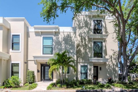 Condo in Tampa, Florida, 2 bedrooms  № 1679623 - photo 3