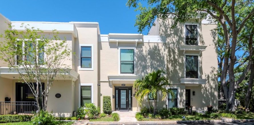 Condo in Tampa, Florida, 2 bedrooms  № 1679623