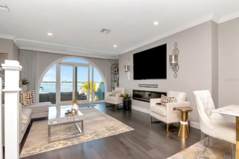 Condo in Tampa, Florida, 2 bedrooms  № 1679623 - photo 18